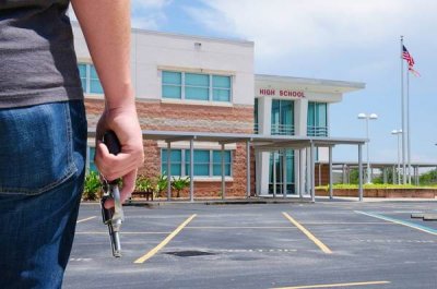 В штате Теннеси США учителей вооружат