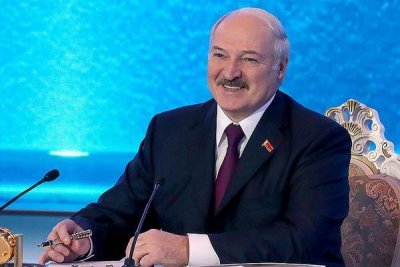 Лукашенко готов дружить со всеми ради стабилизации экономики страны
