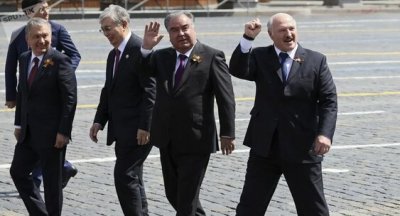 Лукашенко и его сыновья приехали в столицу своей родины на Парад Победы