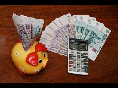Почему россияне стали меньше тратить и больше копить