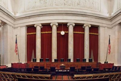 Верховный суд США: Вице-президент пропускает голосование