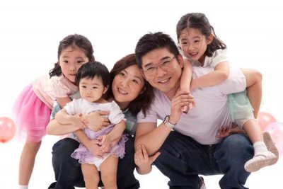 В Китае парам разрешили иметь троих детей