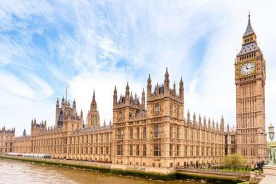 Депутаты Великобритании пересматривают финансирование разных сфер