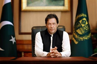Премьер-министр Пакистана заявляет, что страна не уступит воле Запада