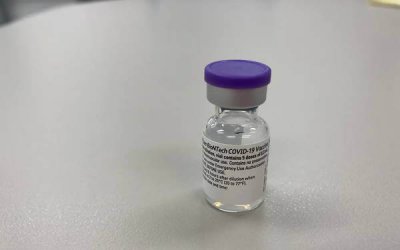 США собирается закупить «адаптированные» вакцины от коронавируса