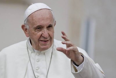 Папа Римский призывает к мирным переговорам между Россией и Украиной