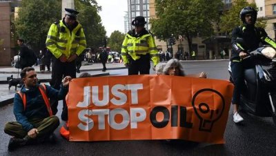Власти Великобритании подверглись критике за арест журналистов