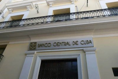 Банки Кубы начали принимать карты системы «Мир»