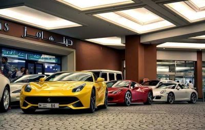 Продавцы рассказали о том, почему россияне покупают несколько машин в Дубае