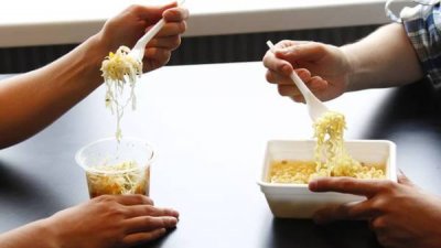 Лапша «Доширак» может стать дефицитом на российском рынке