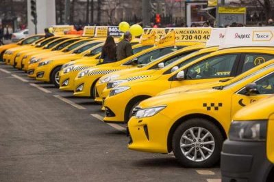 Пересадка на автобусы: в России может сократиться число такси из-за дорогой страховки