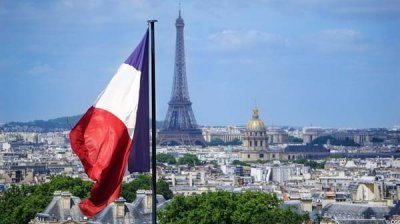 Французские политики призывают отменить санкции против Москвы