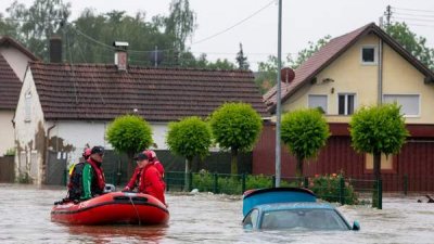 Германия терпит бедствие от наводнений