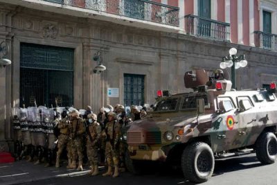 Во главе переворота в Боливии может стоять действующий президент