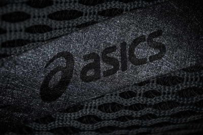 Известный бренд Asics выходит из бейсбольного бизнеса