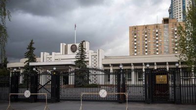 Ким Чен Ын и его дочь посетили посольство РФ в Пхеньяне