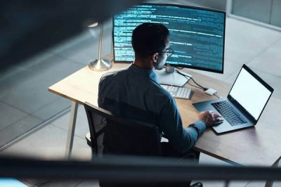 «Цифровые кадры на госслужбе: почему IT-специалистов могут обязать работать по распределению»