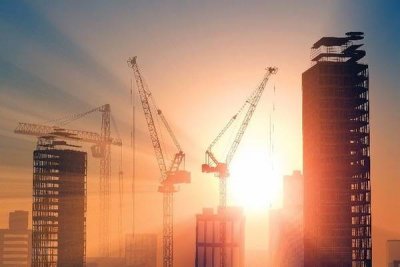 Рынок недвижимости в спаде: выручка застройщиков России упала на 8% за восемь месяцев 2025 года