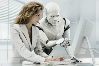Искусственный интеллект против людей: российские банки сокращают до 30% IT-специалистов к концу года