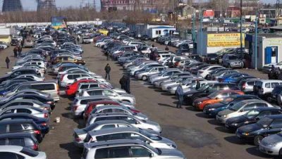 Рынок подержанных автомобилей в России бьёт рекорды: за восемь месяцев 2025 года продано почти 3,9 млн. машин, большинство из которых старше 10 лет