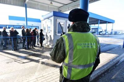 Въезд в Россию сокращается: за три квартала 2025 года потерян почти миллион иностранных визитов