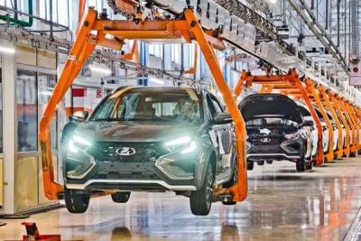 «АвтоВАЗ» приостанавливает производство и сокращает зарплаты: кризис на рынке Lada достиг пика